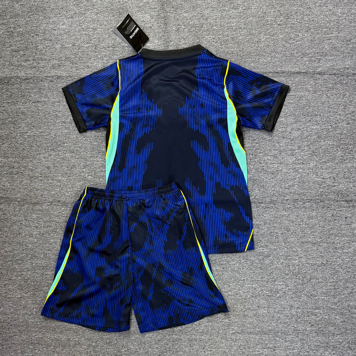 Uniforme Niño Brasil Visitante 2026 Azul Jordan