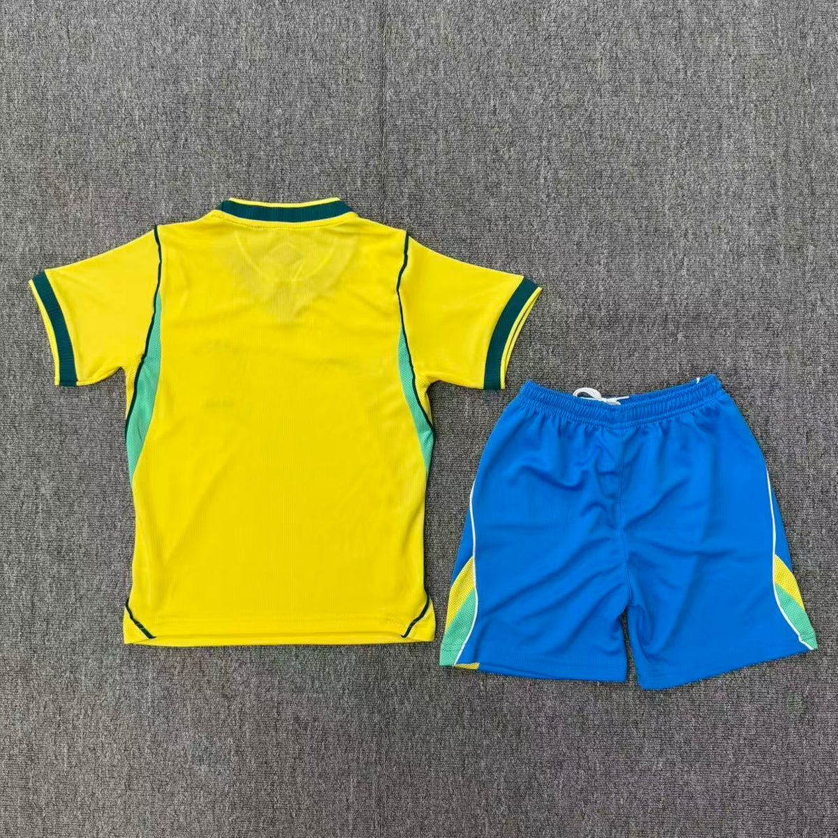 Uniforme Niño Brasil Local 2026